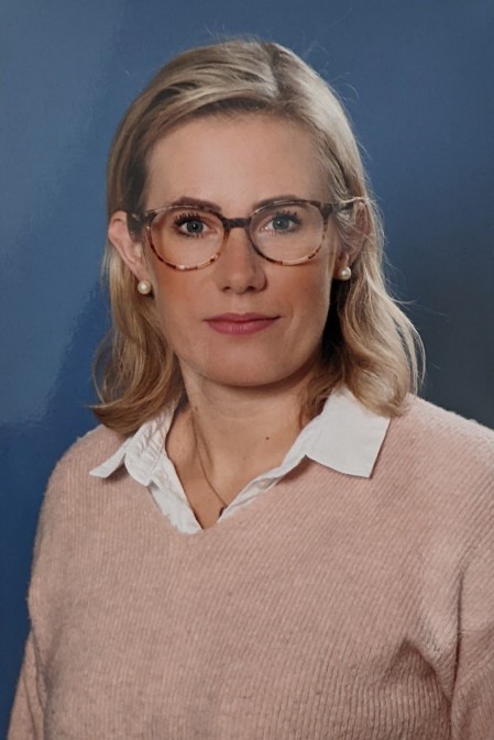 Frau Henrike Bussat